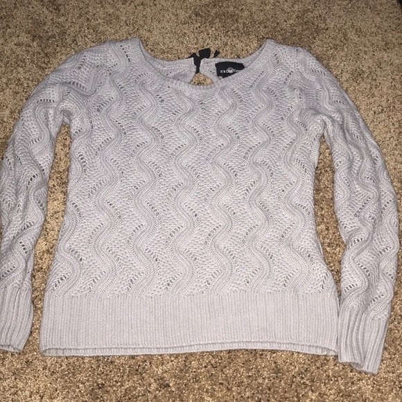 Cute patterned crochet shirt with bow - Picture 1 of 2